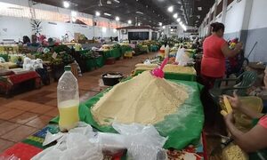 Feriantes ya ofertan productos, estarán hasta el miércoles