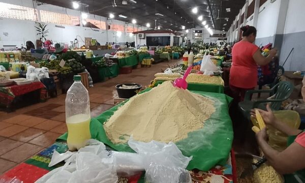 Feriantes ya ofertan productos, estarán hasta el miércoles