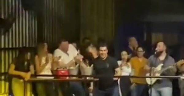 La Nación / El baile de Salvador Cabañas causa furor en las redes