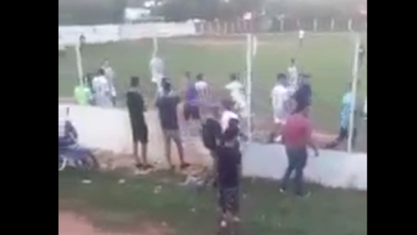Futbolista hospitalizado tras batalla campal en Caaguazú
