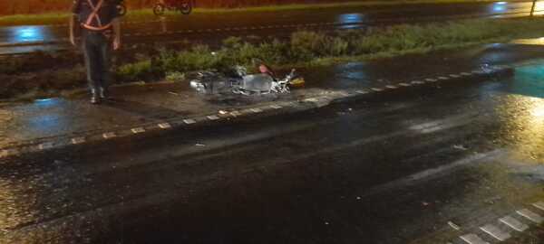 Motociclista sufre graves quemaduras durante accidente - La Clave