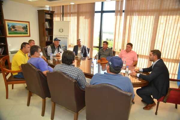 Camioneros, en contra de préstamo para subsidio a emblemas privados | 1000 Noticias