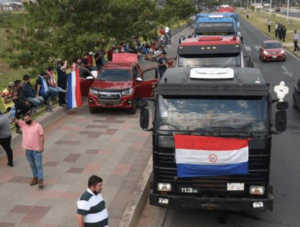 Camioneros no descartan movilizaciones tras derogación de subsidio en Diputados · Radio Monumental 1080 AM