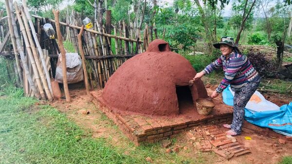 Mujer emprendedora fabrica tatacuá en Misiones