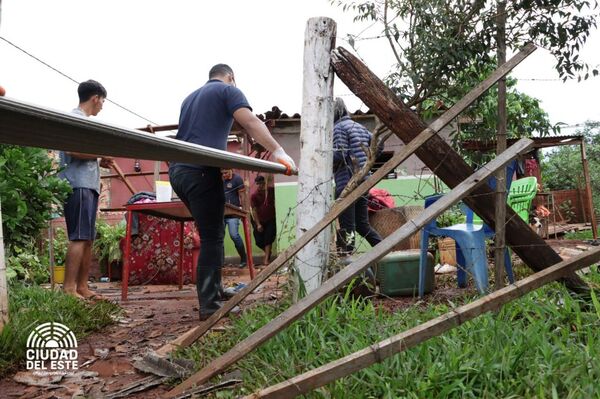 Familias damnificadas por temporal recibieron ayuda comunal