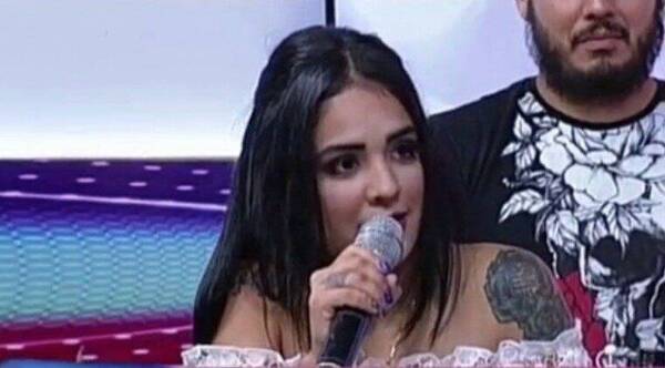 Crónica / ¡Ndopavei! Estaba como invitada en un programa y le mandaron la policía