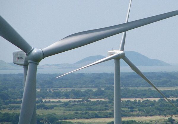A puro viento y a pleno sol: Argentina avanza en las energías limpias - Mundo - ABC Color