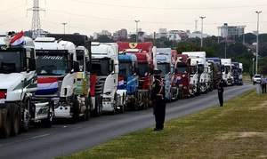 Camioneros anuncian que no cerrarán ruta en semana santa