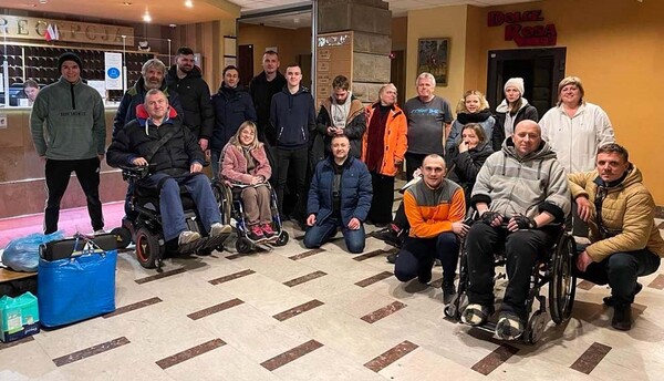 Ministerio Cristiano rescata a más de 300 personas con discapacidad de Ucrania.