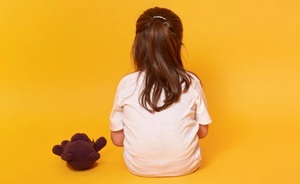 Madre confirma que sacó de la escuela a su hija “por el tema de las vacunas”