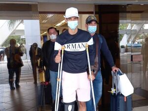 Robert Morales regresó a Paraguay después de la operación de rodilla - Cerro Porteño - ABC Color