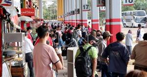 La Nación / Cantidad de viajeros aumenta a 15.000 por día en la Terminal de Ómnibus de Asunción