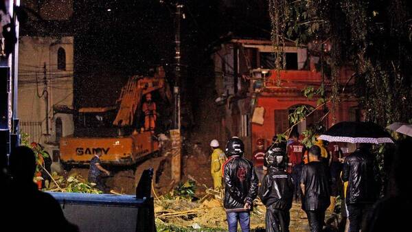 Crónica / Tragedia total: madre y seis hijos mueren sepultados en Río