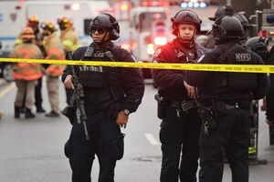 Al menos 16 heridos en tiroteo en metro de Nueva York - Mundo - ABC Color