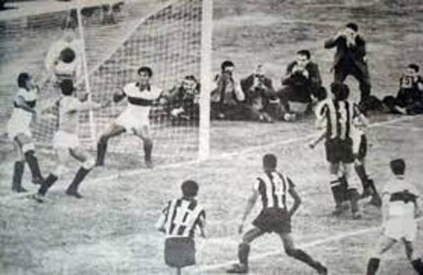 Diario HOY | Peñarol vs. Olimpia, un partido con mucha historia
