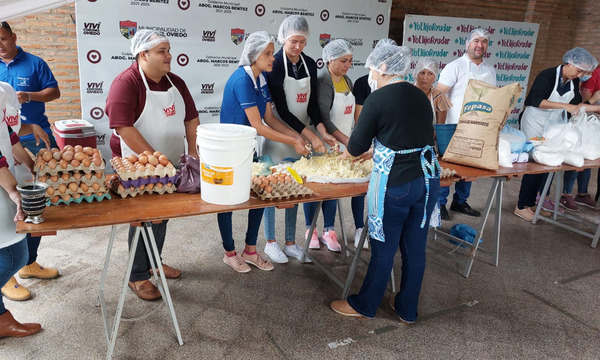 Chipa Apo Solidario: Logran elaborar 3.000 chipas en la Casa de la Cultura - OviedoPress