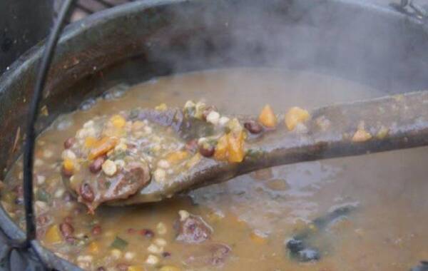 Crónica / ¡Indignante! robaron puchero que era para olla popular