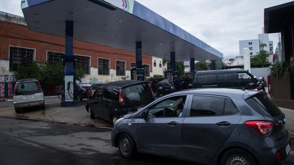 Petropar anuncia que desde mañana vuelve a subir el precio del combustible