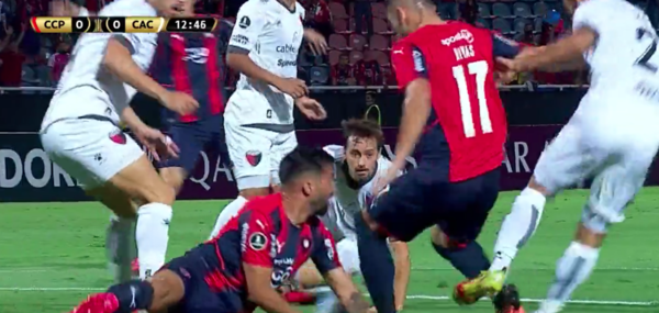 El tremendo penal que no le cobraron a Cerro ante Colón