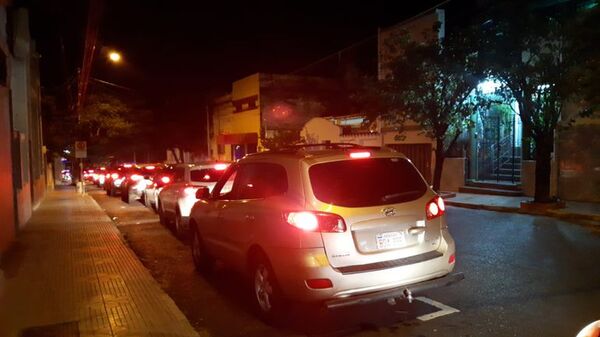 Odisea para cargar combustible antes de la suba de Petropar - Nacionales - ABC Color