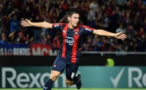 Cerro Porteño remonta y vence 3-1 a Colón en La Nueva Olla