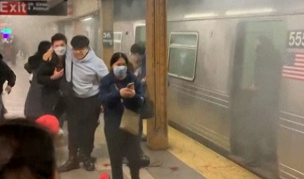 Diario HOY | La policía de Nueva York busca al autor del tiroteo del metro