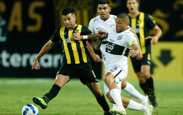 Crónica / Peñarol hace valer la historia y tumba a Olimpia