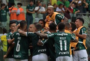 Con Gustavo Gómez como titular, Palmeiras masacra a Independiente Petrolero