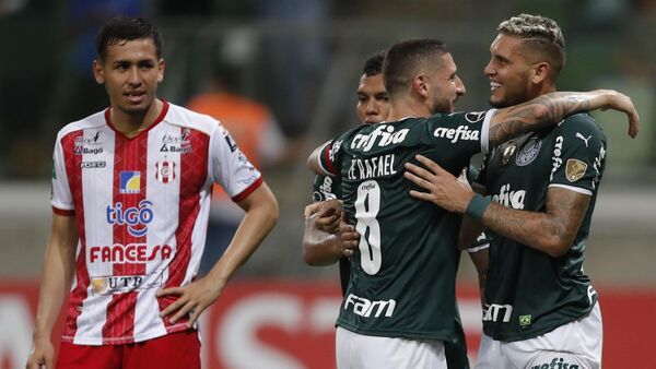 Palmeiras humilla al humilde Independiente Petrolero