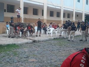Cerro Porteño vs. Colón: Unos 71 hinchas demorados tras procedimiento policial - Nacionales - ABC Color