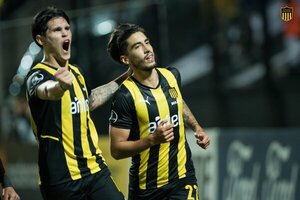 Con efectividad Peñarol derrotó a Olimpia en Montevideo