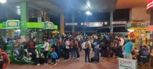 Importante cantidad de pasajeros en la Terminal de Ómnibus por la Semana Santa - Nacionales - ABC Color