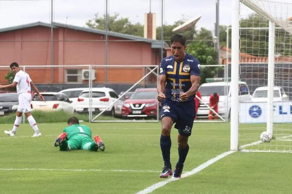 Trinidense golea y se suma al lote de punteros en la Intermedia - Fútbol - ABC Color