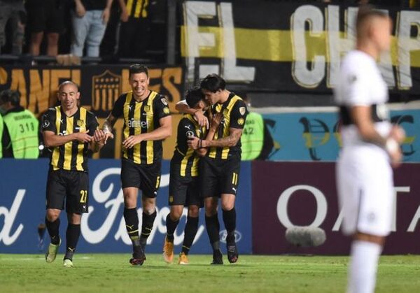 Mucho premio para Peñarol ante un Olimpia sin efectividad