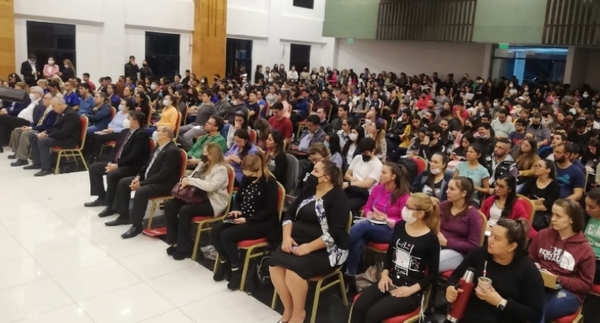 Semana de educación financiera en Encarnación cerró con conversatorio