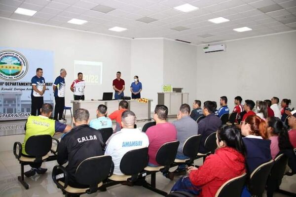 Arrancó el curso para formación de árbitros de fútbol de campo en la Gobernación de Amambay