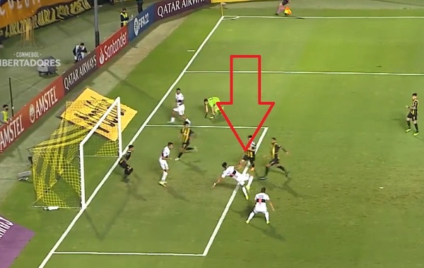 Golazo de chilena en la Libertadores - La Prensa Futbolera