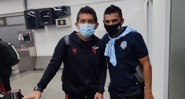¡De '10'! Carlos 'Lito' Duarte presume una foto junto a un ídolo del fútbol argentino