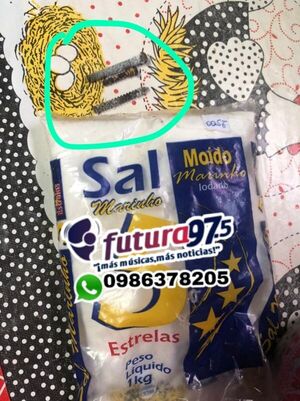 Encontró tornillos dentro del paquete de la sal