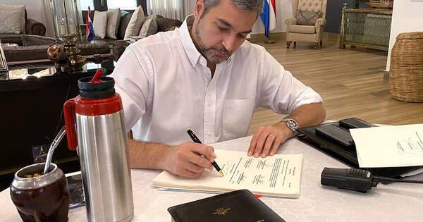 La Nación / Ante movidas por remoción de Mendoza: Abdo nombra a encargado de la Procuraduría