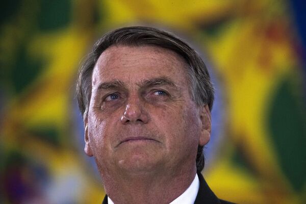 Bolsonaro minimiza compras militares de Viagra y prótesis de pene - Mundo - ABC Color