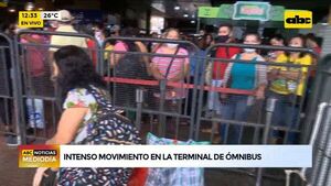 Semana Santa: intenso movimiento en la Terminal de Ómnibus - ABC Noticias - ABC Color
