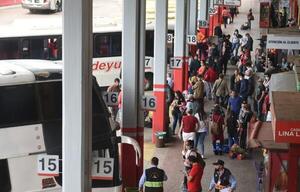 Más de 11 mil pasajeros partieron rumbo al interior del país este miércoles