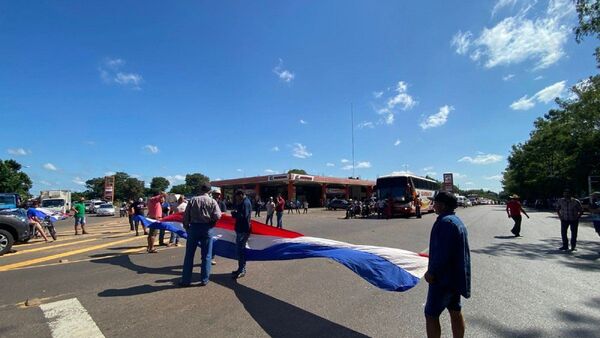 Camioneros aseguran que no cerrarán rutas en Semana Santa