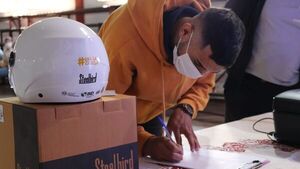 Motociclistas de Capiatá pueden registrarse para recibir cascos gratis desde este sábado