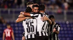 Libertad vence a Caracas y asume el liderato del Grupo B