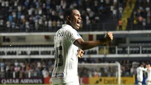 Santos remonta a Universidad Católica con goles ecuatorianos