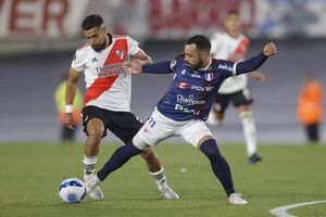River Plate vence a Fortaleza y comparte el liderato del F con Colo Colo - Fútbol Internacional - ABC Color