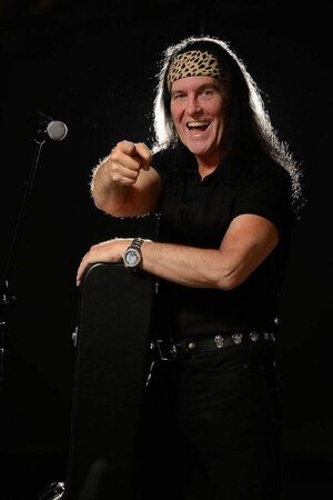 Dave Evans, ex vocalista de AC/DC, actuará en Paraguay - Música - ABC Color