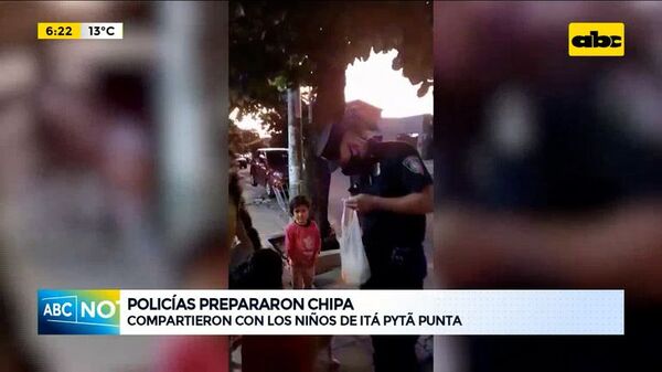 Policías prepararon chipa para compartir con los niños de Itá Pytã Punta - ABC Noticias - ABC Color
